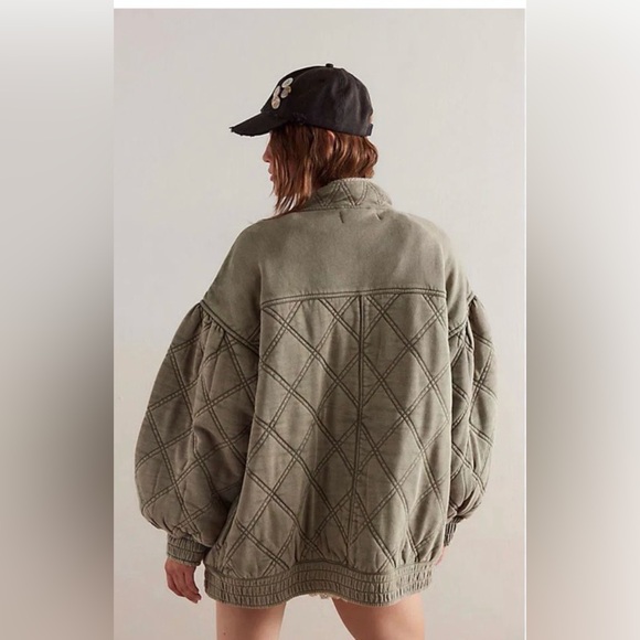 Free People Jackets & Blazers - Free People Juno Quilted Oversized Bomber Jacket